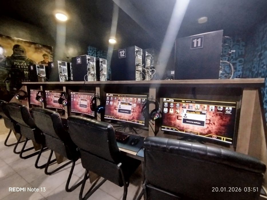 Игравой компютерлар 30 дона идеал холати мебел ва стул кушиб берилади