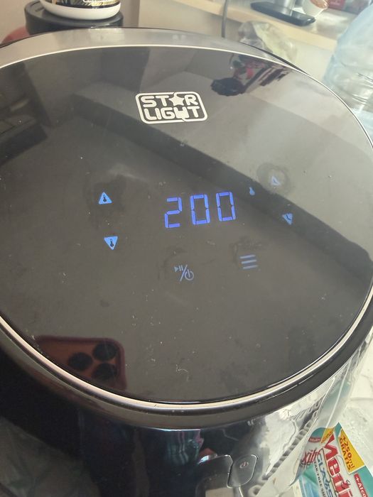 Фритюрник с горещ въздух Star-Light Airfryer DAFB-5020BL, 2000W, 5.0 л, Цифров контрол, 8 програми, Черен