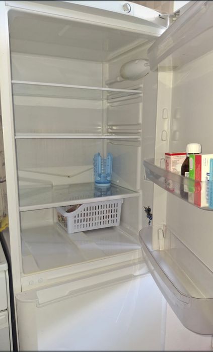 Холодильник срочно продам