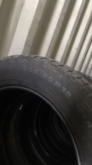 255/55/18 летняя резина