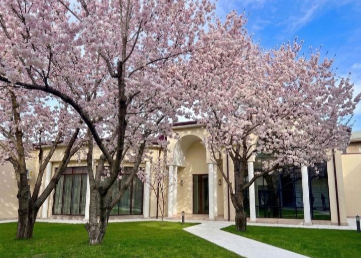 Продается дом .премиальный новый евро дом 4 уровня,24 сотки ,1900