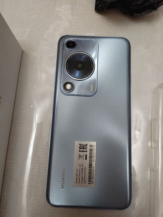 Huawei Nova 72 xolat yangi