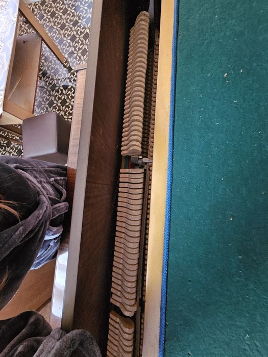 Пиано  Заря в отлично състояние