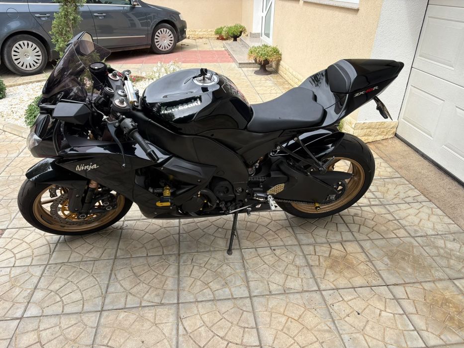 Vand kawasaki zx10 r 2008(s au schimb cu atv).