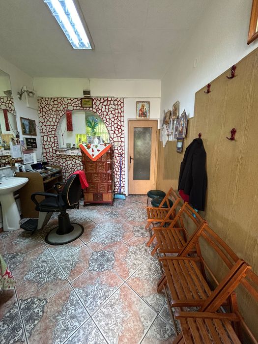 Spațiu de vanzare
