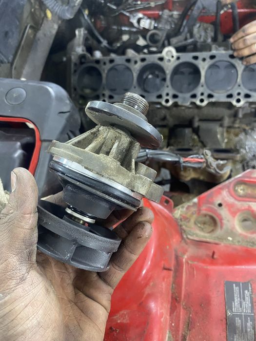 Продам запчасти на бмв е 34