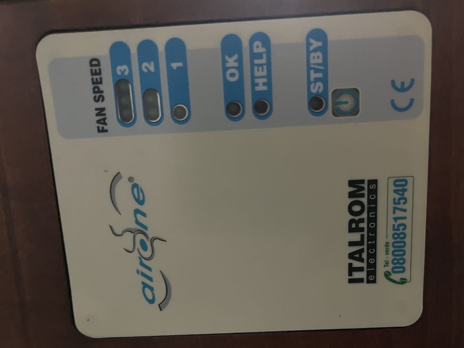 Vind 2 purificatoare de aer