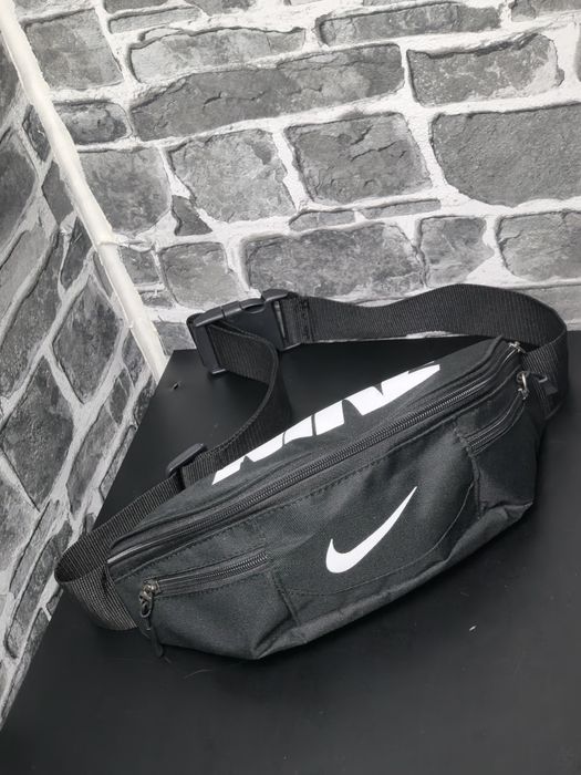 Nike чанта тип банан