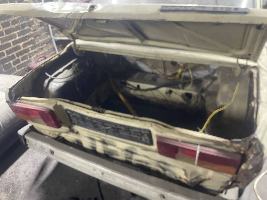 Жигули Ваз 2105 84год