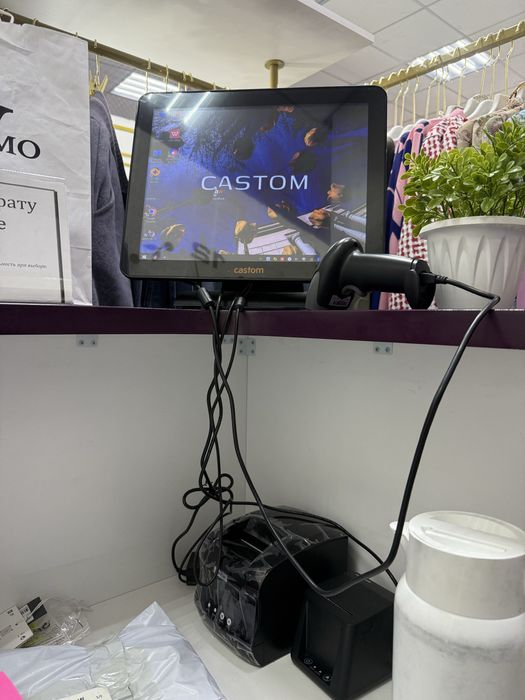 Продам кассовый аппарат моноблок