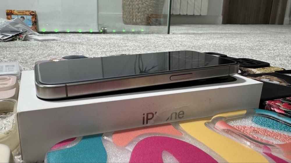 Iphone 15 Pro  128Gb  Natural Titannium Impecabil 10/10 13 huse cadou