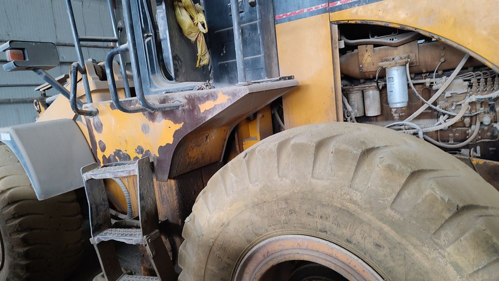 Продам фронтальный погрузчик