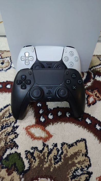 Продам playstation 5 slim 2 джойстик идеально состояние игры есть