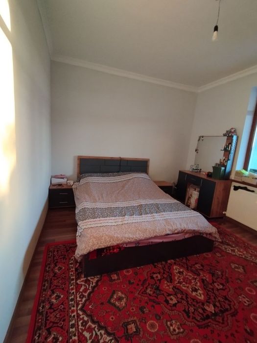 Uy sotiladi  srochna