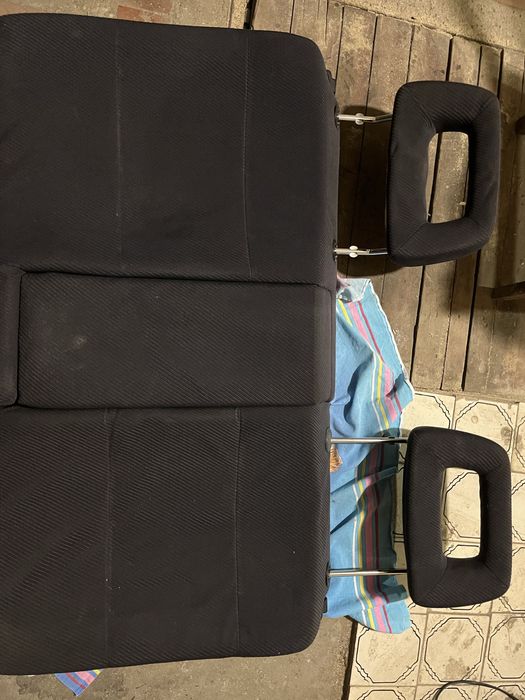 продам задние сиденья ауди 80б4