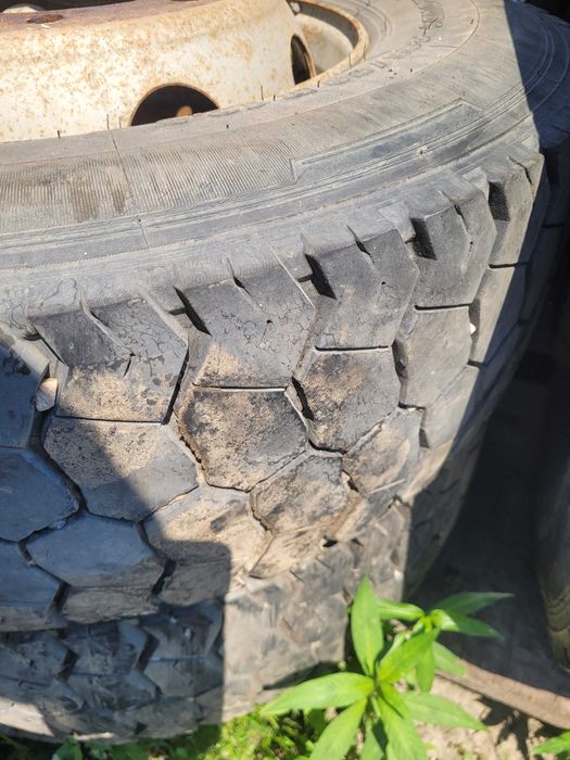 Roti jante cu 8 gauri anvelope 265/70R19.5 si 285/70r19.5