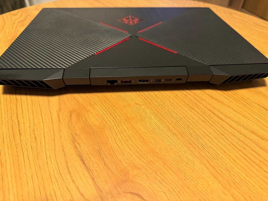 Laptop Gaming OMEN by HP 15-dc1036nq – Performanță excelentă