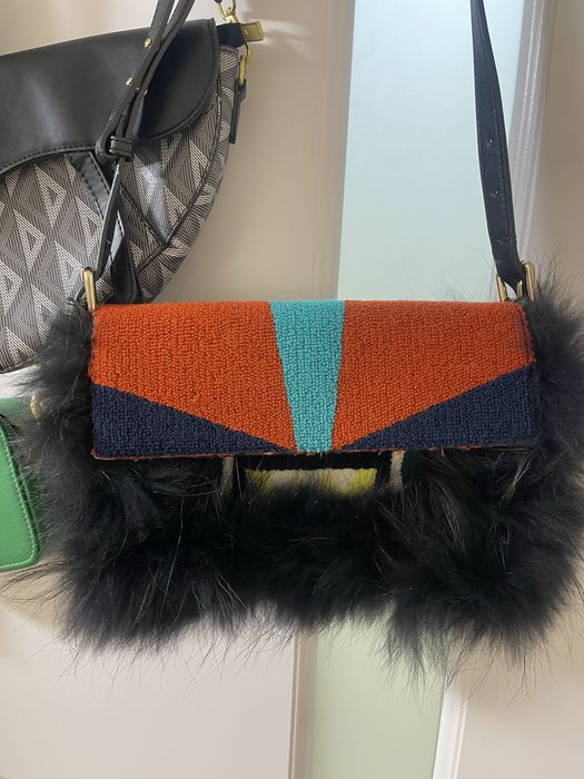 Малка дамска чанта