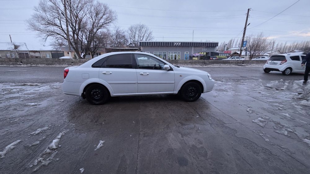 Lacetti 2011 metan bor srochna sotiladi