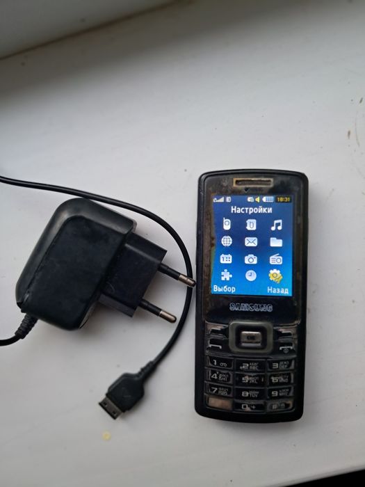 Продам телефон самсунг