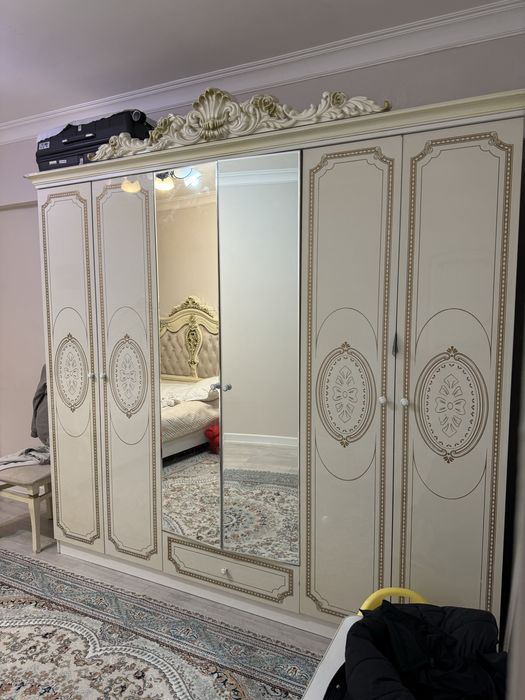 Спальный гарнитур