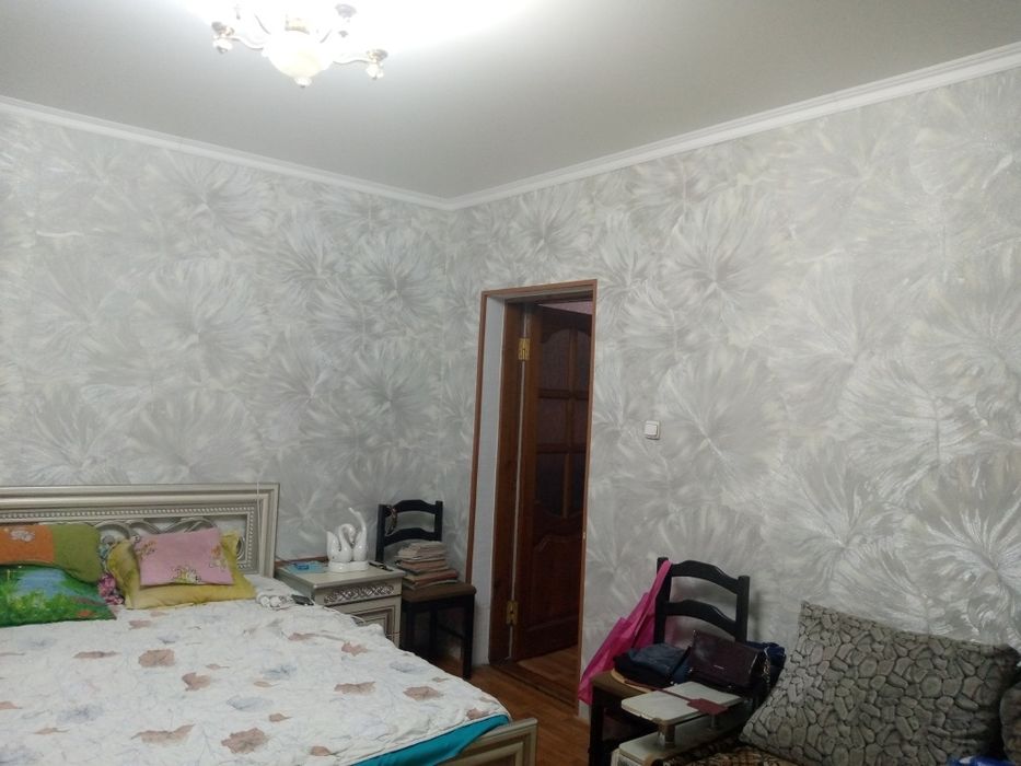 Продаётся два дома с двумя гаражами