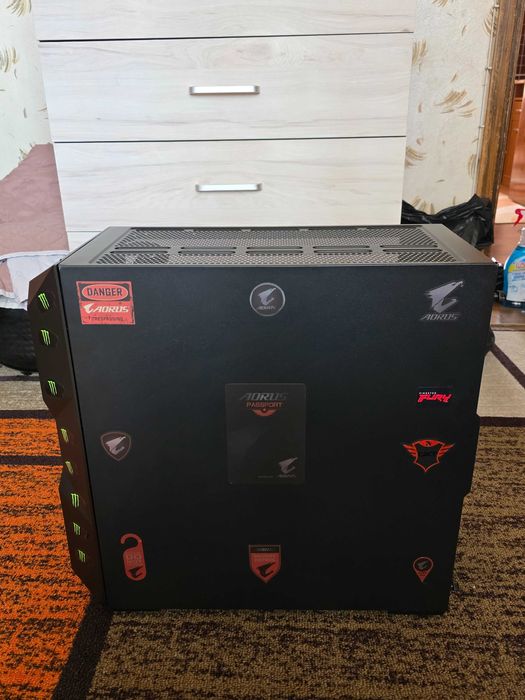 Настолен компютър/PC