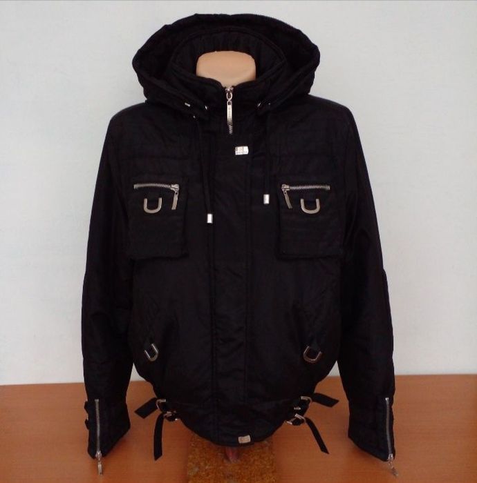 Стильная куртка - бомбер - пуховик! Капюшон и мех отстегиваются!
