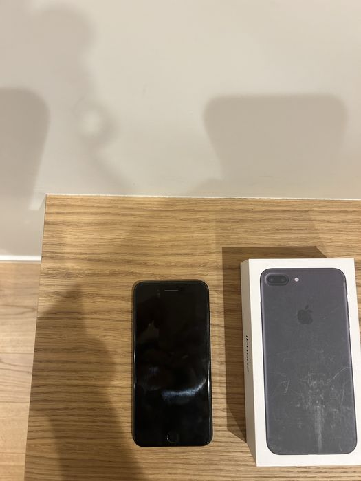 IPhone 7 Plus, черен
