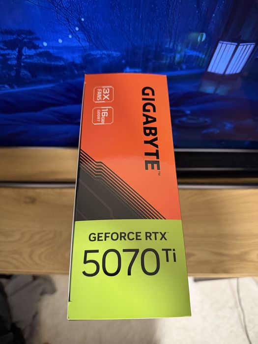 Placă video Gigabyte RTX 5070 Ti 16GB Windforce