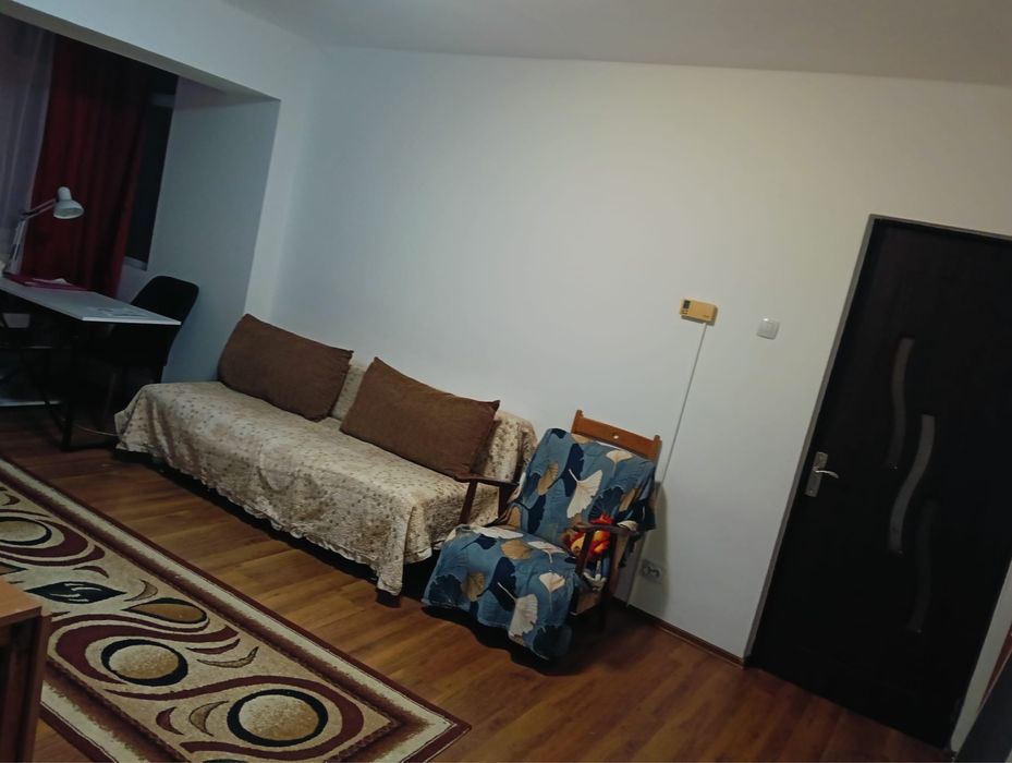 Vand apartament,semidecomandat 2 camere