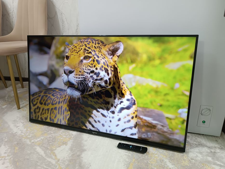 Телевизор 4K Smart TV триколор.