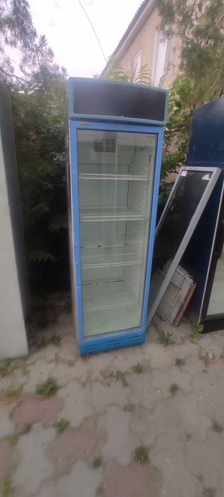 Холодильники стеклянные под напитков