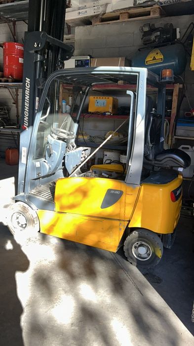 Motostivuitor electric JUNGHEINRICH 2t