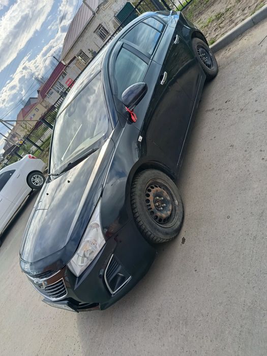 Шеврале круз  хэчпек