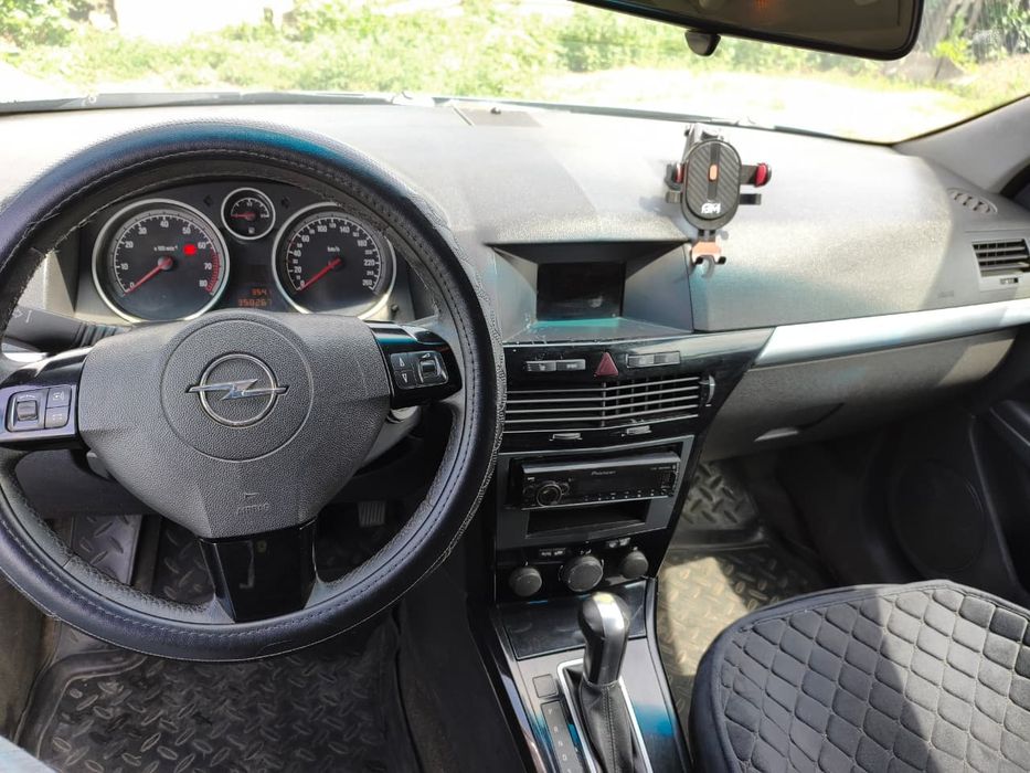 Opel Astra H 2007 год
