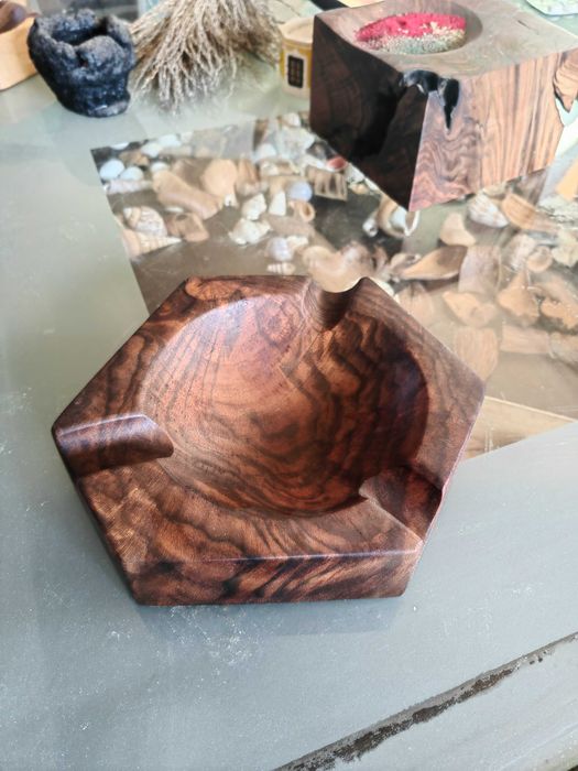 Арт пепелник за пури