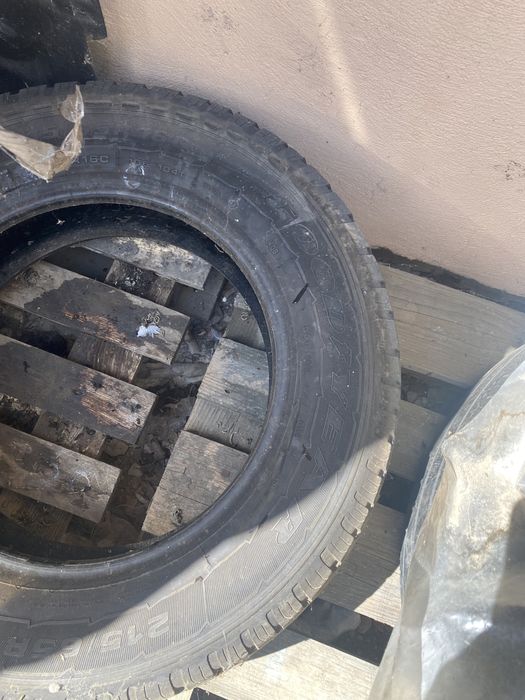 4 buc 215/65/16C GoodYear