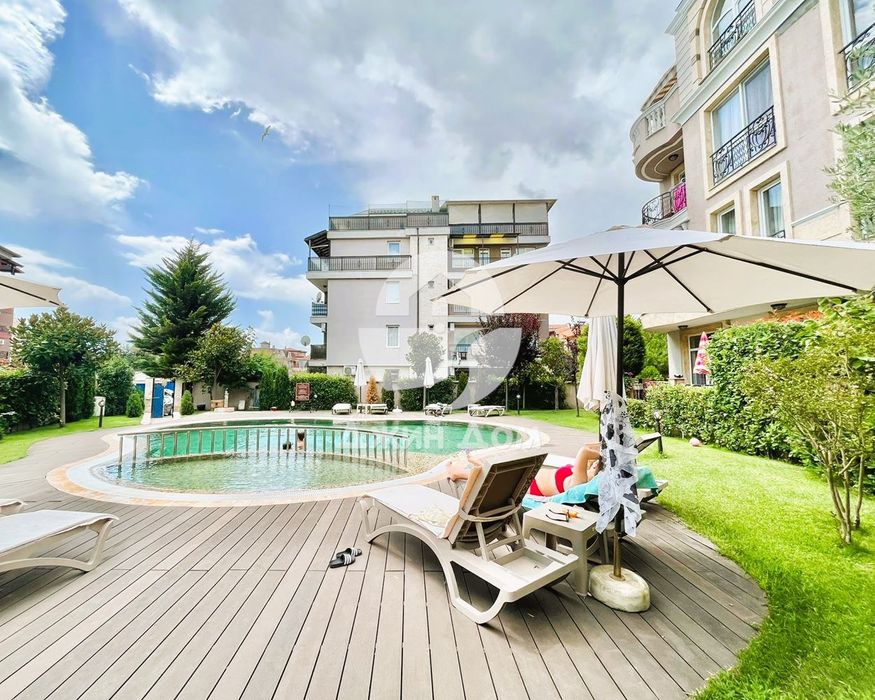 Тристаен апартамент с ГЛЕДКА МОРЕ в к-с „Мелия 10“, с. Равда