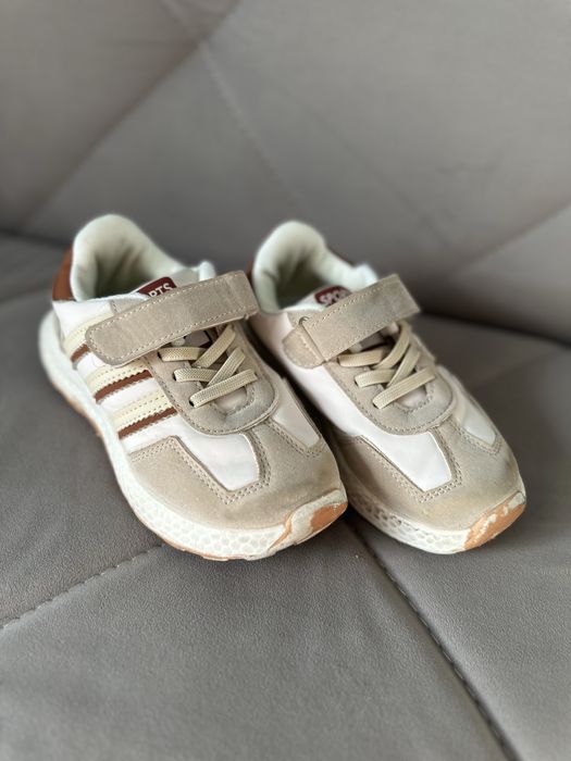 Продаются детские кросовки