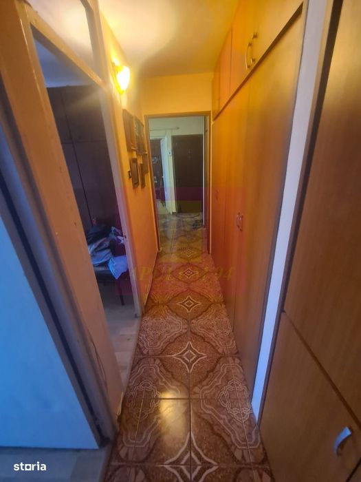 Apartament cu 3 camere de vanzare in Campina - Zona Centrala