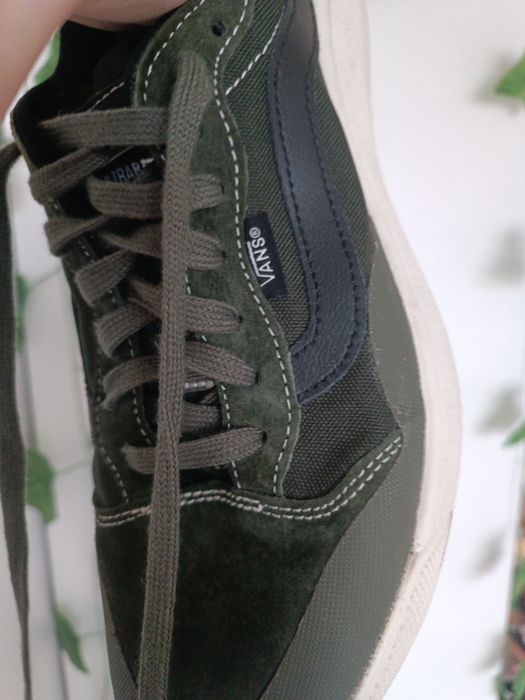 Adidași pentru bărbați

Adidași pentru bărbați.