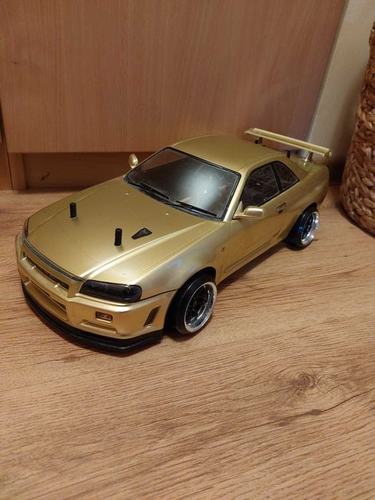 Automodel Drift Maverick 1/10  AWD  Nissan Skyline  strada auriu custom
