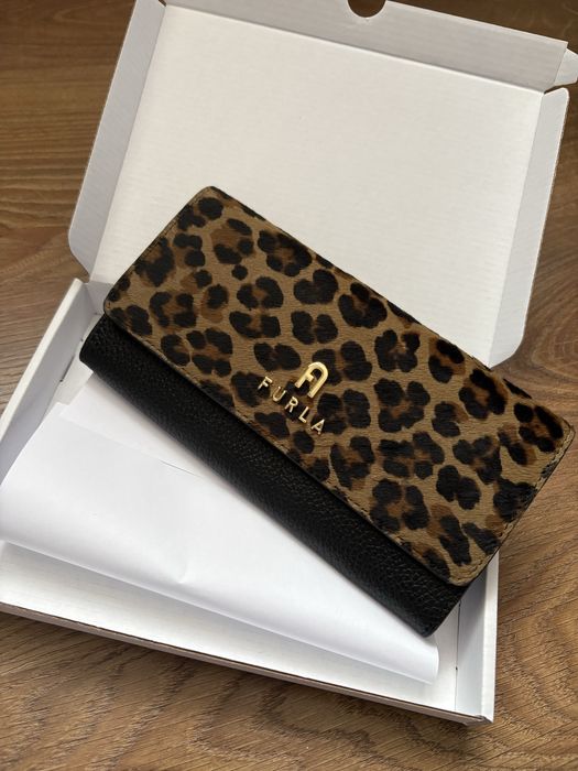 Портфейли FURLA