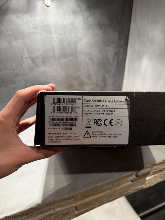 КАТО ЧИСТО НОВ Razer Blade Stealth 13 | 2 TB SSD | 16 RAM