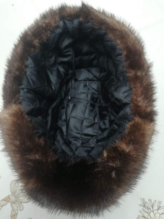 Căciulă Bărbați eleganta, blana de nurca, noua, marimea 59.
Preț de ma