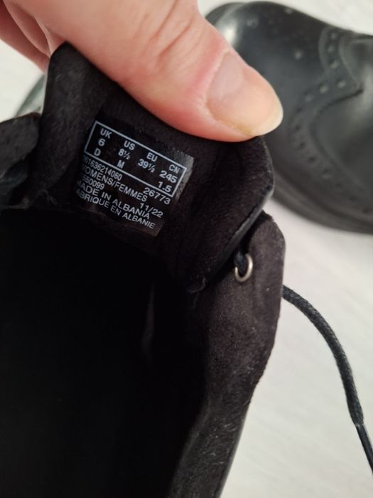 Pantofi Clarks din piele lăcuită, mărimea 39 1/2