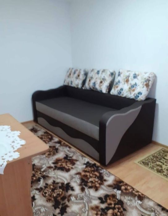 Închiriez apartament