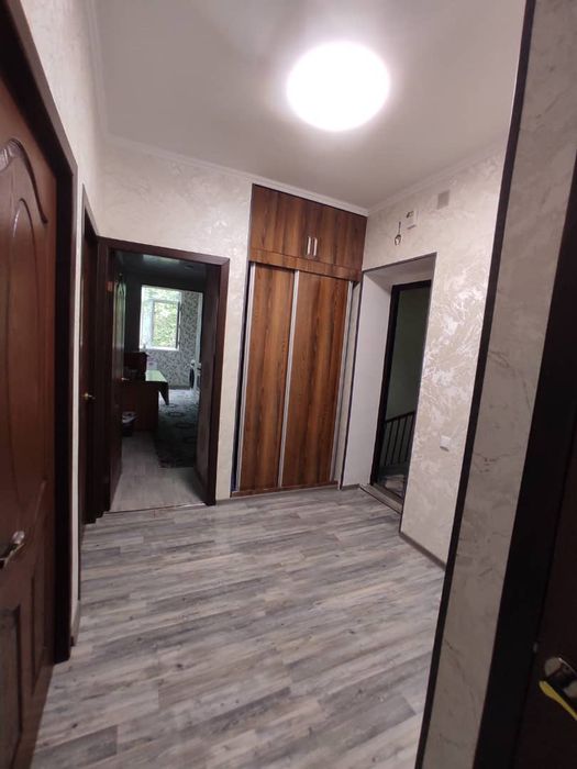 Продается кв 9-микрорайон 4 комнатная