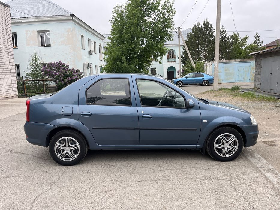 Renault Logan 2013